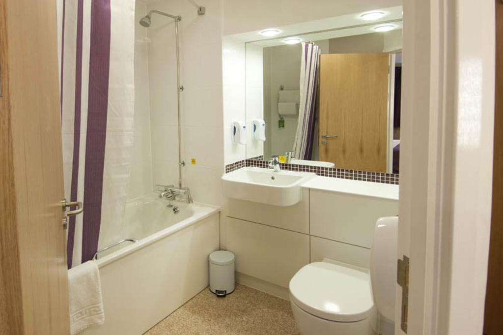 Premier Inn Newcastle City Centre Millennium Bridge 部屋 写真