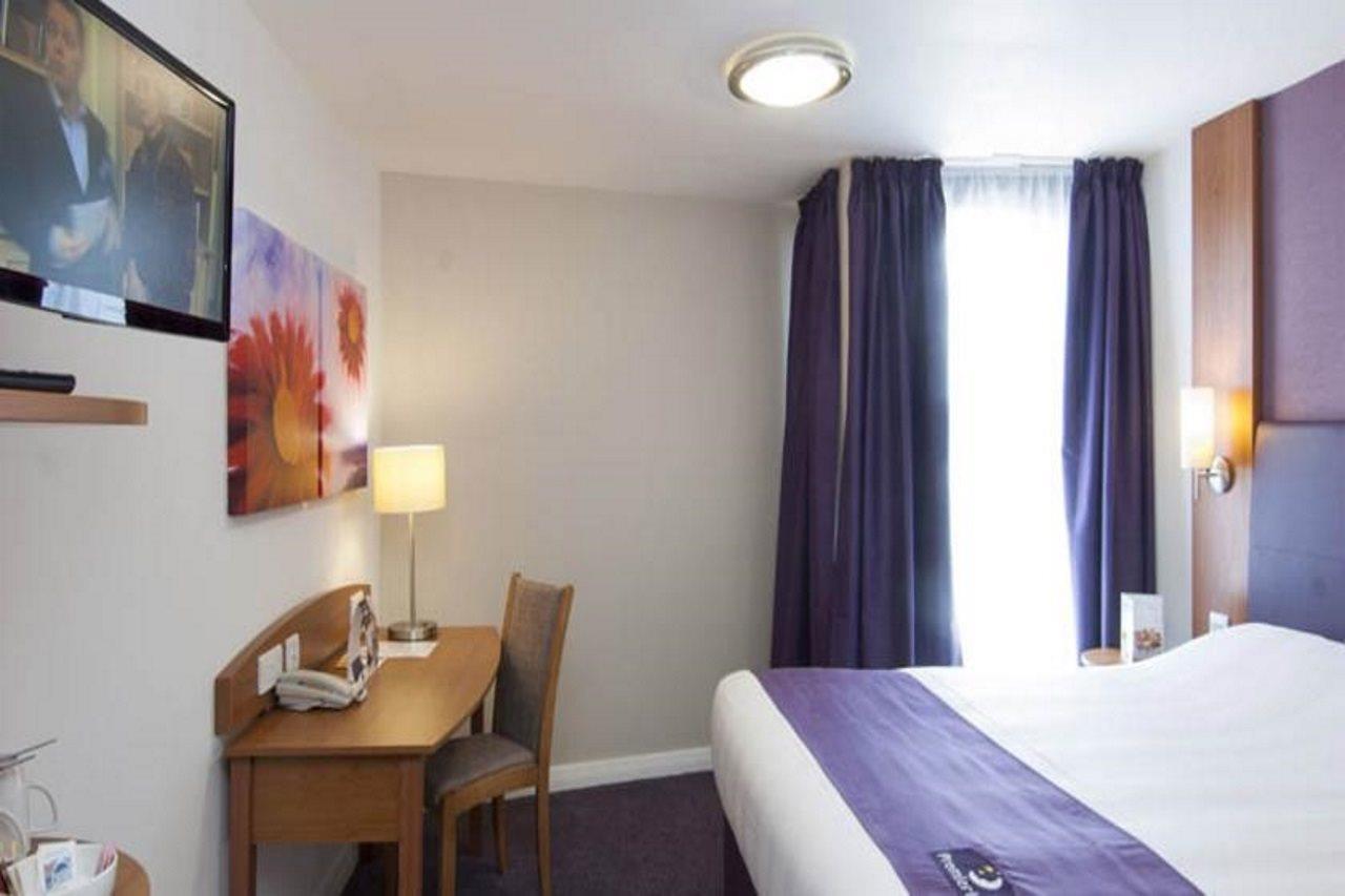 Premier Inn Newcastle City Centre Millennium Bridge エクステリア 写真